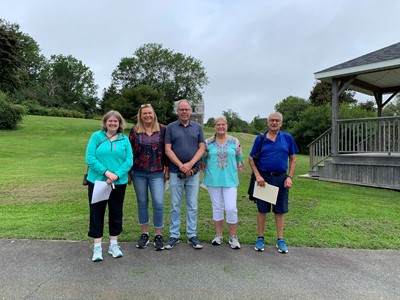 Historic kiosk tour participants